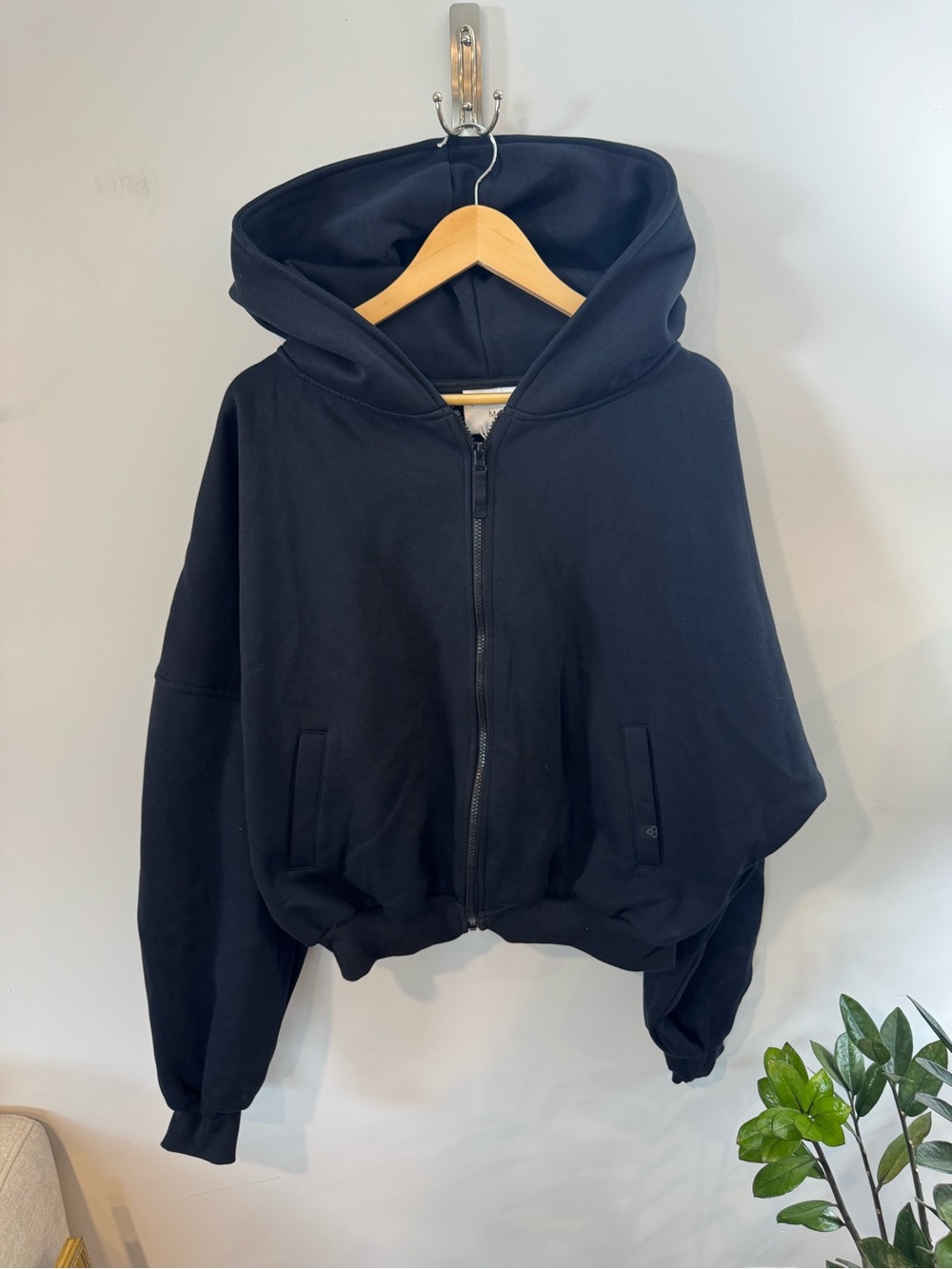 Blogilates Women's Marshmallow Full Zip Hooded Sweatshirt, Black, Sz M, NWT - Picture 4 of 10